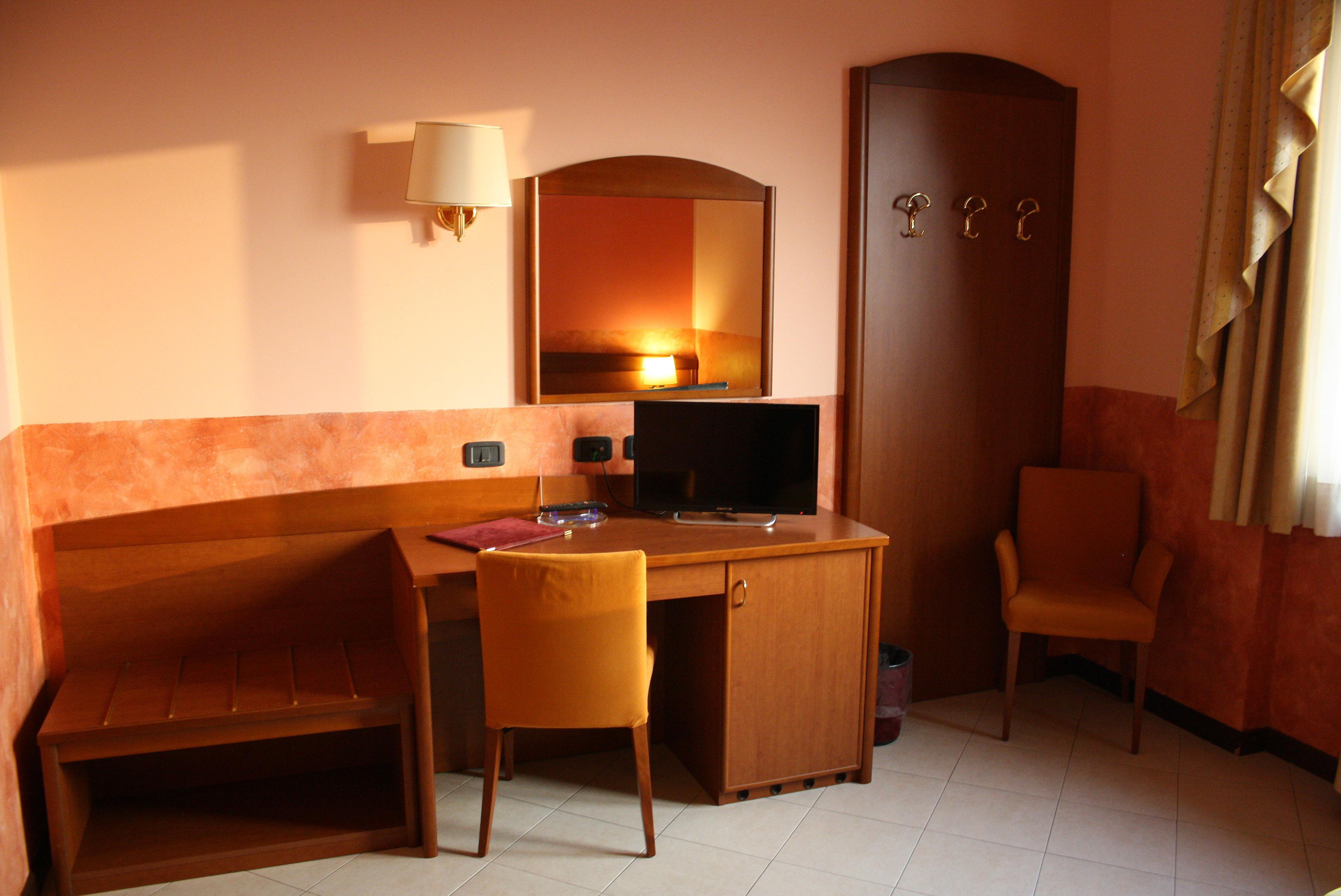 Hotel Majestic San Giuliano Milanese Esterno foto